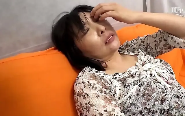 Candlelit seduction as bold Japanese milf teases with slow deepthroat mastery