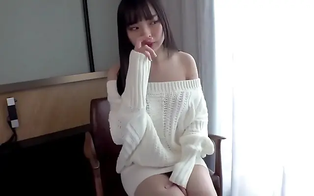 伦小说 观看视频 经典 做爰在线观看 Electric encounter in Tokyo naive girl seduced by skilled lover