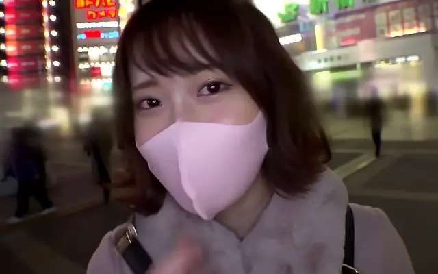 级在线 区不卡 二区在线 野外 Pussy pounded after mask comes off in steamy Japanese street encounter