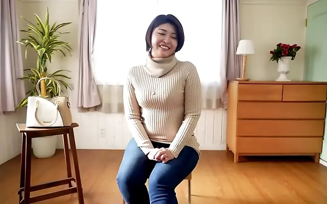 Kitchen affair with a cheating housewife first time on camera