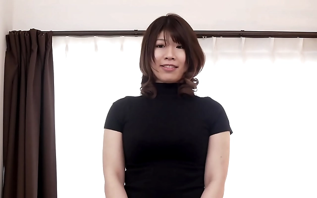 Sapphire Sheets Wife Haruna Debuts with Slick Handjob and Wet Kisses