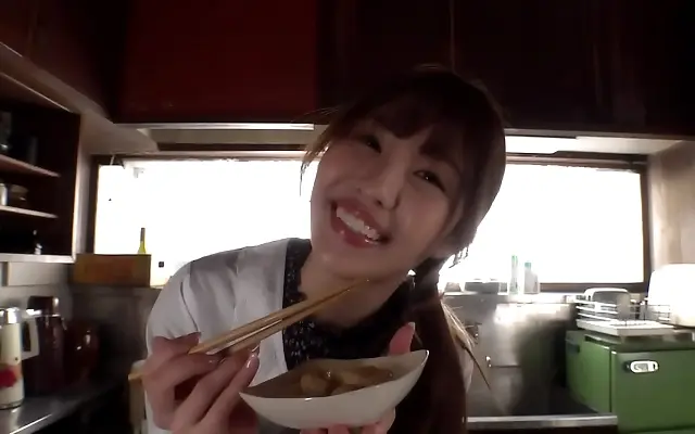 本在线观看 成熟 办公室 Two Lovers Rekindle Passion in a Forbidden homemade Video