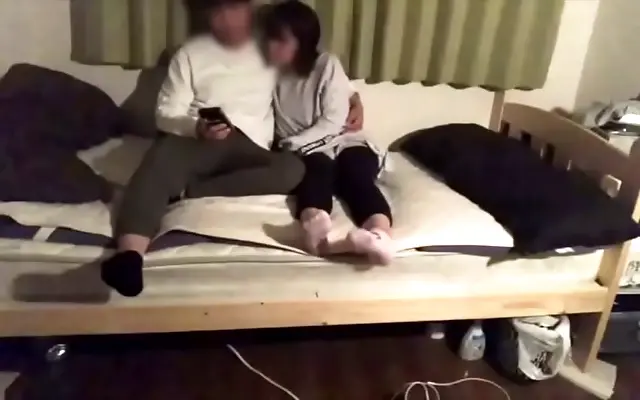 After a quiet night in my Japanese girlfriend and I can't resist the heat