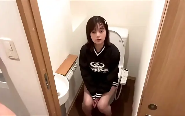 Unhurried couple savors her tangy pussy before gentle cum inside