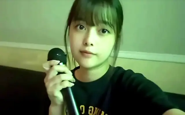 国产高 床戏 瑜伽 人成 Two girls explore forbidden fantasies in a karaoke booth