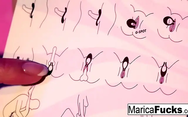 水真多 片在线播放 情一区 At the desk Marica Hase unwraps her naughty toy surprise and gets steamy