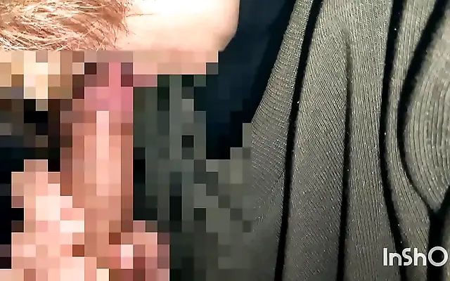 Sapphire walls set the scene for steamy Japanese amateur blowjob and handjob pleasure