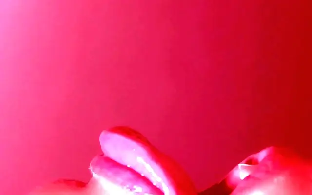 影视 太粗 在线免费 In the Japanese bedroom a wife's secret blowjob session is caught on tape