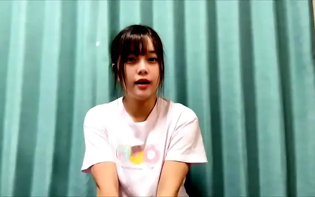 Tokyo Bachelorette Shakes in Her Jeans During Intense Toy Session