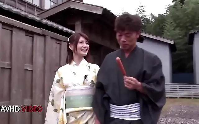大棒棒免费观看电 浪潮 久久久一 Straddles thick cock with wild passion in intense Japanese creampie ride